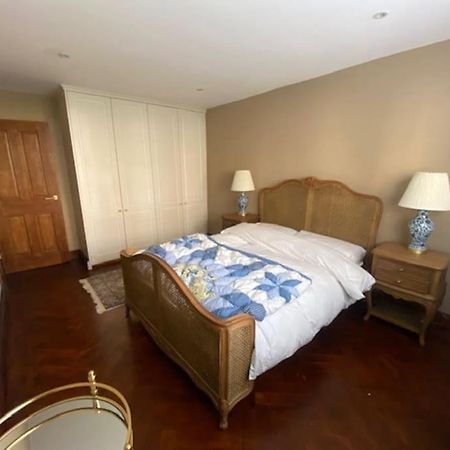 2 Double Bedroom Charming Chelsea Apartment Лондон Экстерьер фото