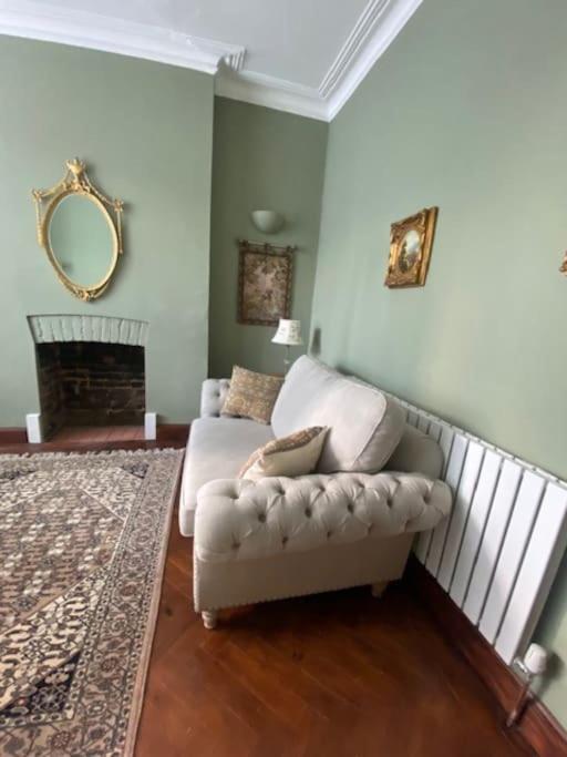2 Double Bedroom Charming Chelsea Apartment Лондон Экстерьер фото